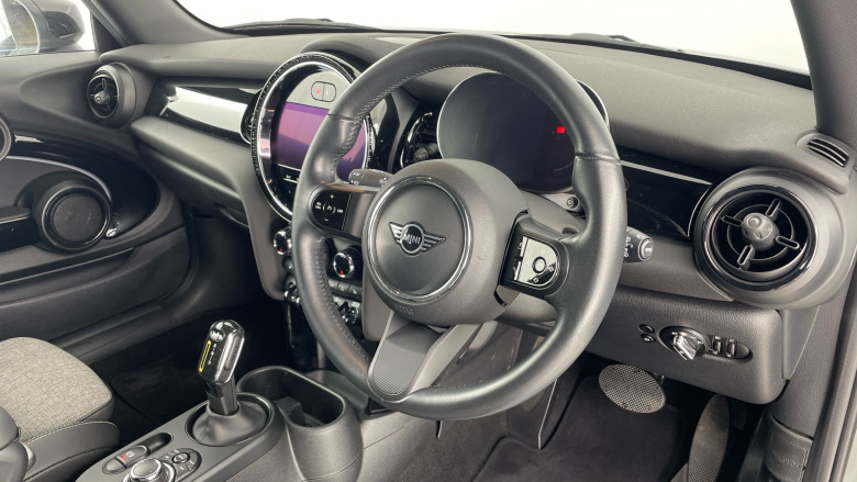 MINI Hatchback 135kW Cooper S Level 2 33kWh 3dr Auto Electric Hatchback